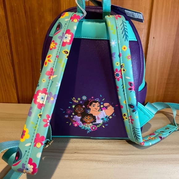 RARE FIND!!!! NWT Loungefly Encanto Backpack - Picture 3 of 3
